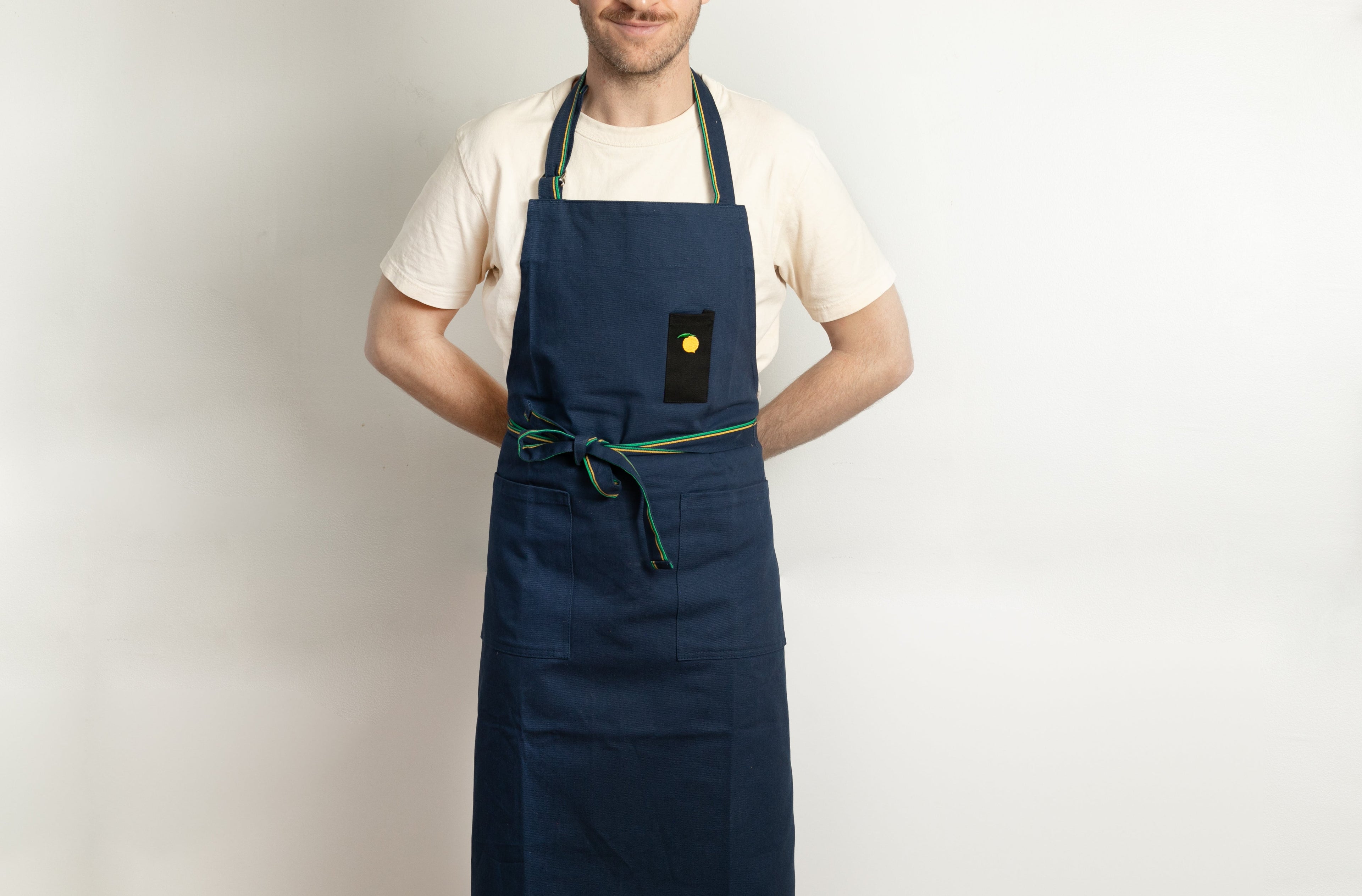 Momofuku Chef's Apron - Simple Use